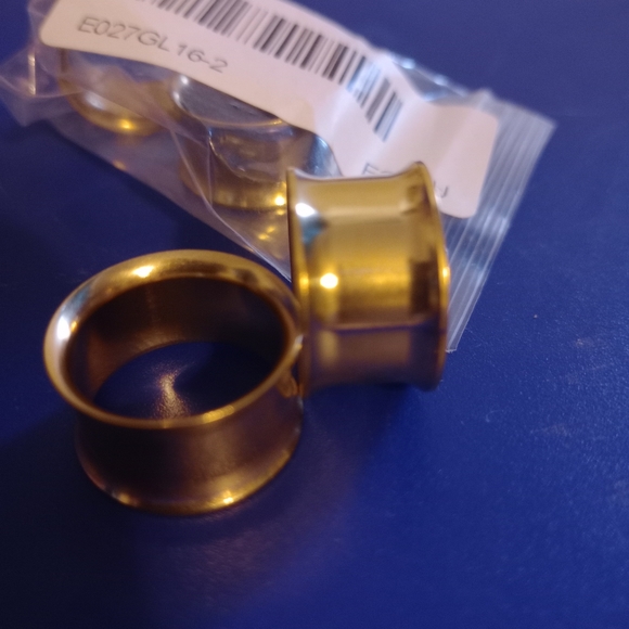 GOLD Double Flare Tunnels - Picture 4 of 5